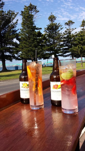 Food & Drinks 5, Grand Tasman Hotel, Port Lincoln