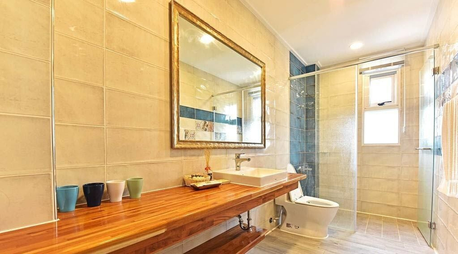 Bathroom 3, The Charming Land, Penghu