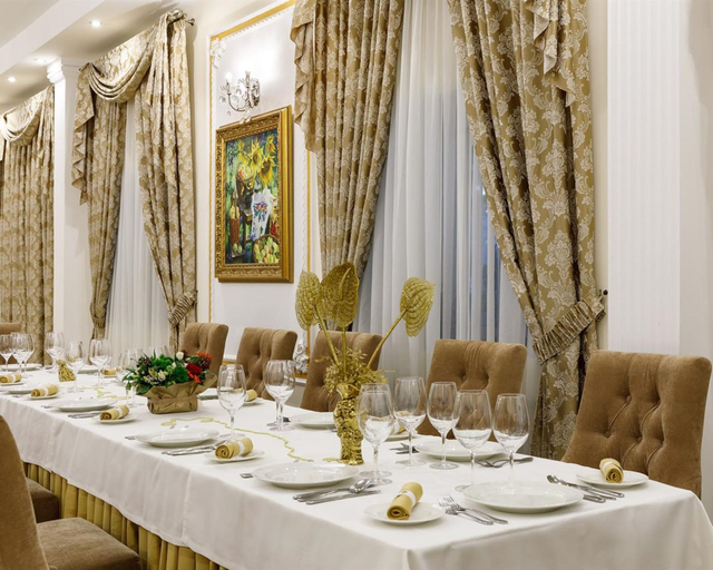 Food & Drinks 4, Beloe Derevo Hotel, Vsevolzhskiy rayon