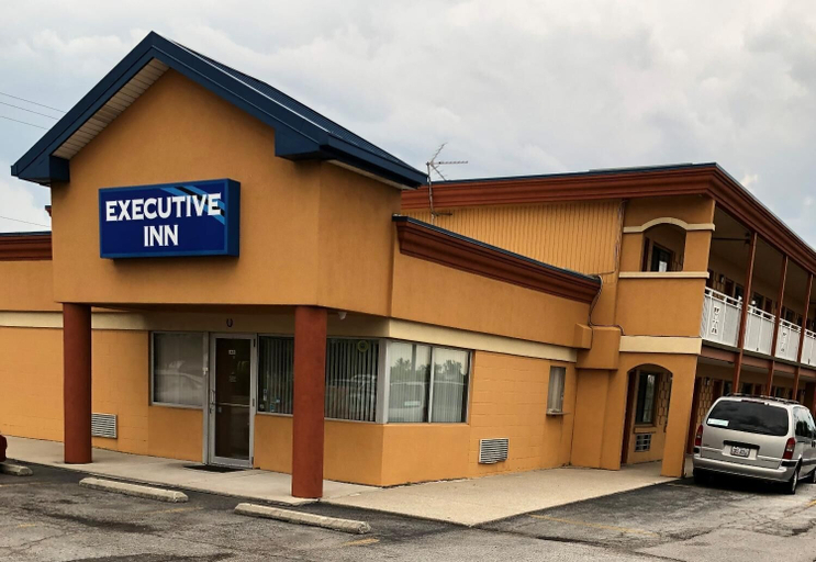 Exterior & Views 2, Executive Inn, Allen