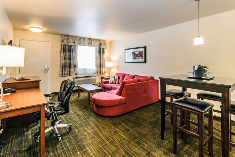 Others 5, Quality Inn & Suites, Matane