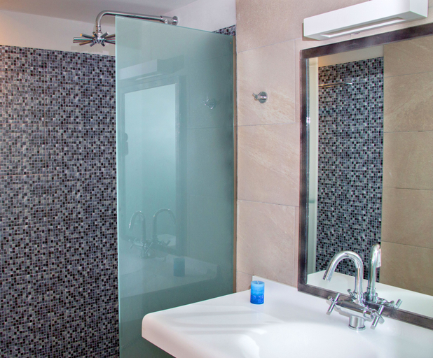 Bathroom 4, Resol Hotel, Crete