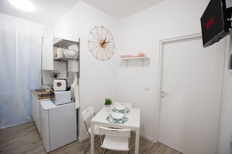 In-room dining 2, Home Hotel - Treviso 6, Milano
