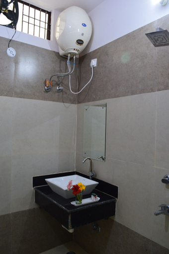 Bathroom 3, Lotus Hotel, Lucknow