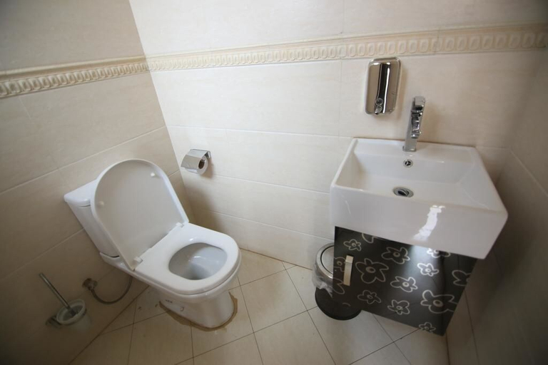 Bathroom 3, UM Apartments, Gasabo