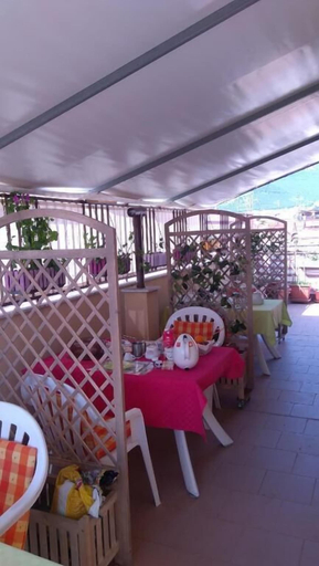 Food & Drinks 5, Camera a Palermo, Palermo