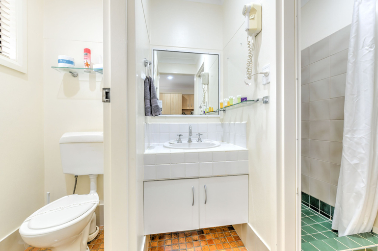 Bathroom 3, Motel Grande Tamworth, Tamworth Regional - Pt A