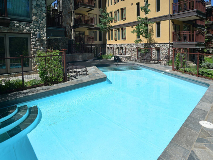 Sport & Beauty, Village Center Condo 1G, Eagle