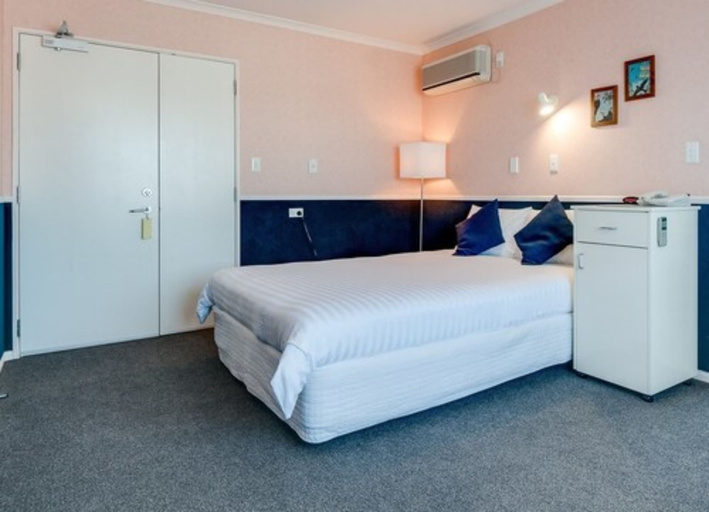 Bedroom 2, Parkside Lodge, Hastings