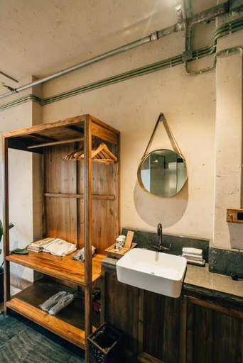 Bathroom 4, Lingshang 1941 Inn, Chongqing