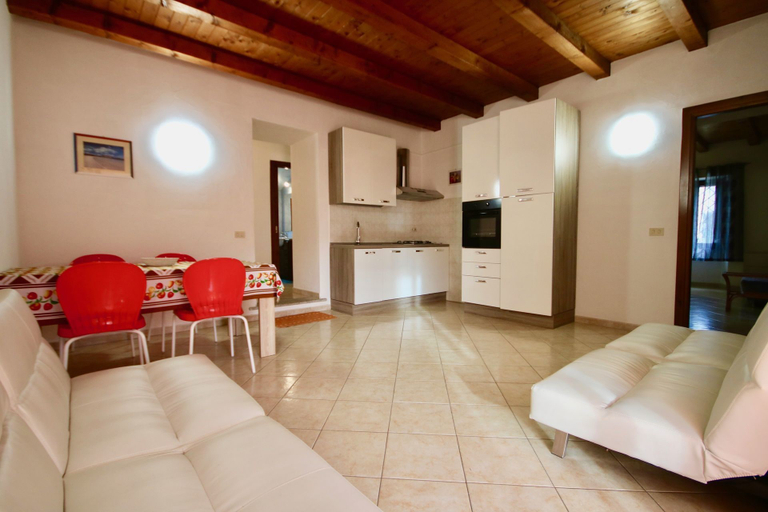 Others 4, Casa Silvia, Olbia-Tempio