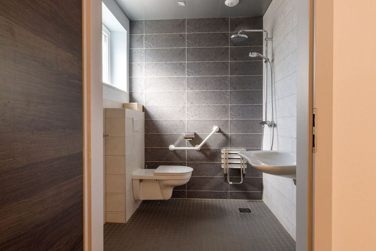 Bathroom 5, Hotel Restaurant Kuentz, Haut-Rhin