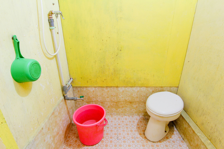 Bathroom 5, Wisma TheBlossom, Padang