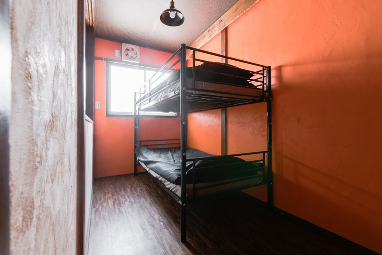 Bedroom 2, DaiDai guest house, Osaka