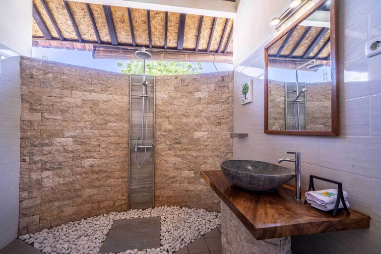 Bathroom 5, Ocean Sun Dive Resort, Karangasem
