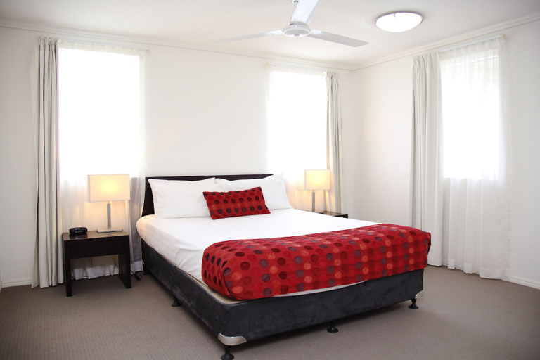 Bedroom 4, Cairns Central Plaza Apartment Hotel, Cairns