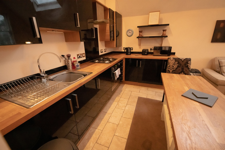 Others 5, Centrally Located Modern Apartment in Llandudno, Conwy