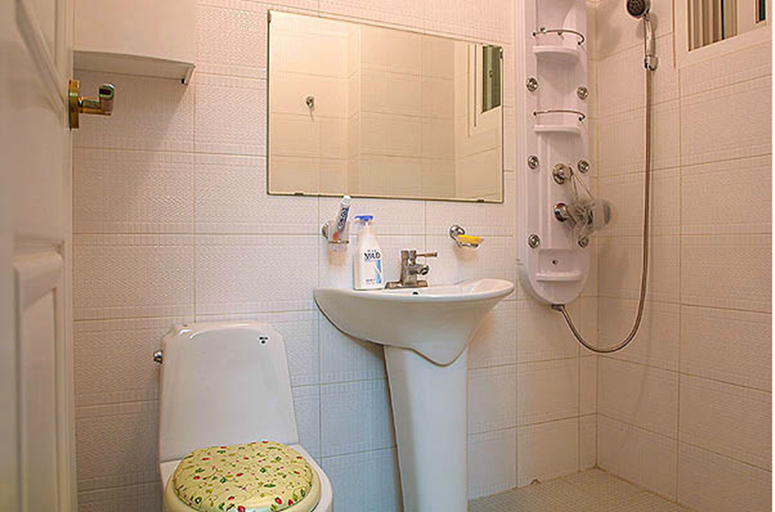 Bathroom 3, Mari Sea Ever Pension, Donghae