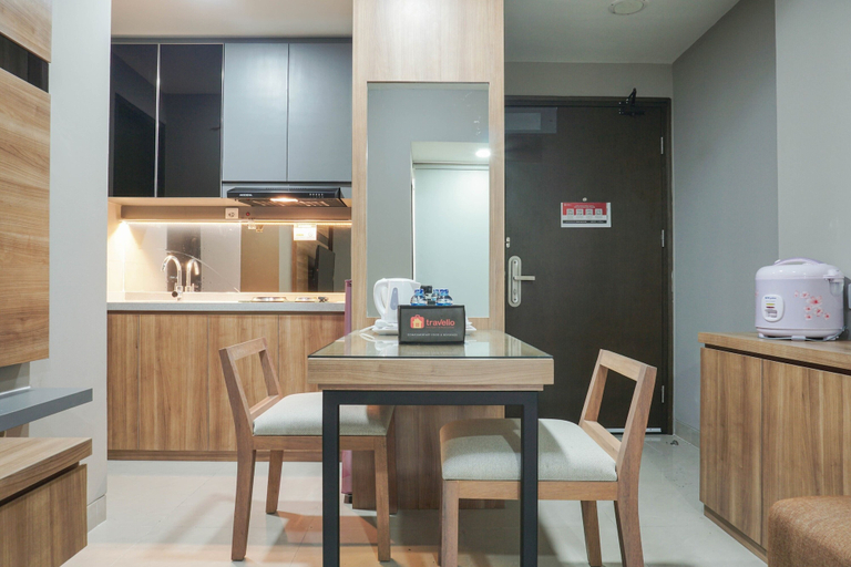 Others 3, Elegant 1BR Apartment with Working Space Mustika Golf Residence By Travelio, Cikarang
