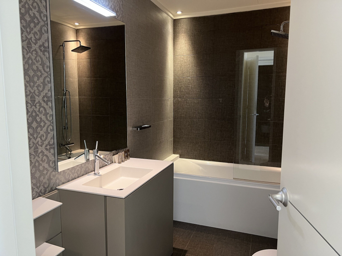 Bathroom 4, Olympic Residence
