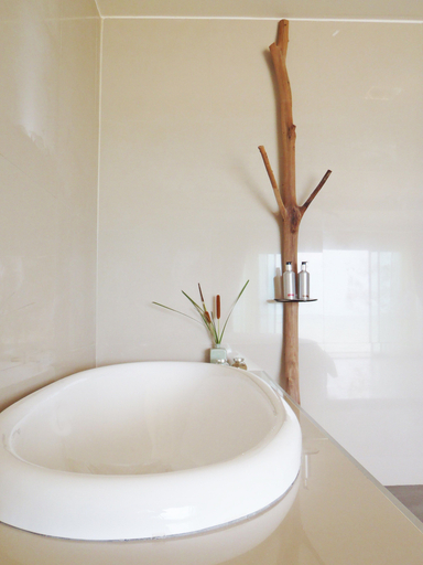 Bathroom 4, Red Z The Ocean, Muang Phetchaburi