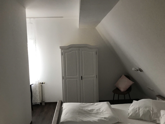 Bedroom 4, Gasthof Bräuhäusle, Ravensburg