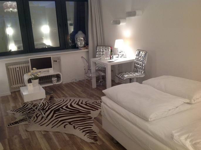 Bedroom 4, A-partment -Mediapark, Köln
