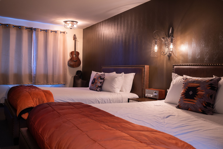 Bedroom 3, Campfire Hotel, Deschutes