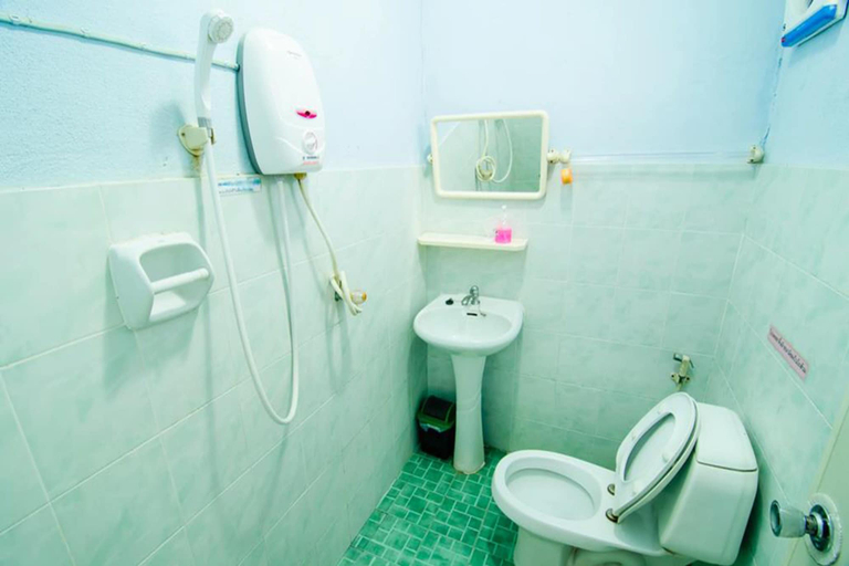 Bathroom 3, Pingdoi Resort, Mae Sai