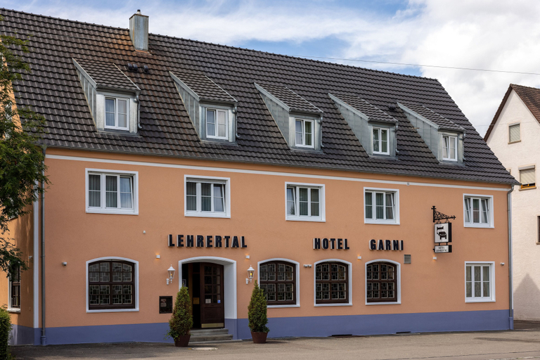 Exterior & Views 4, Hotel Garni Lehrertal, Ulm