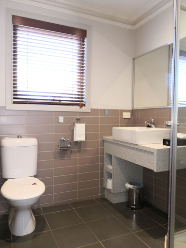 Bathroom 4, Seymours on Lydiard, Ballarat  - Central
