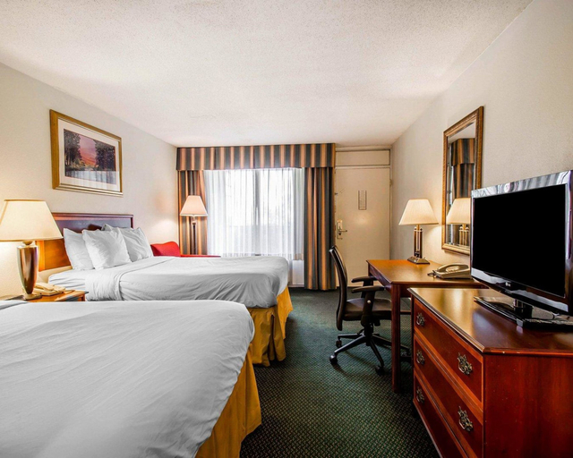 Bedroom 3, Clarion Inn & Suites Dothan South, Houston