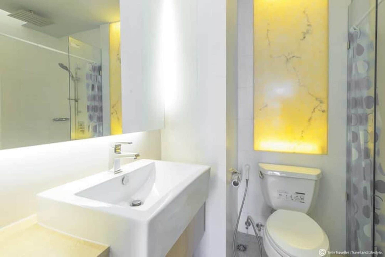 Bathroom 4, Atlantis Condo Pattaya by Panissara, Pattaya