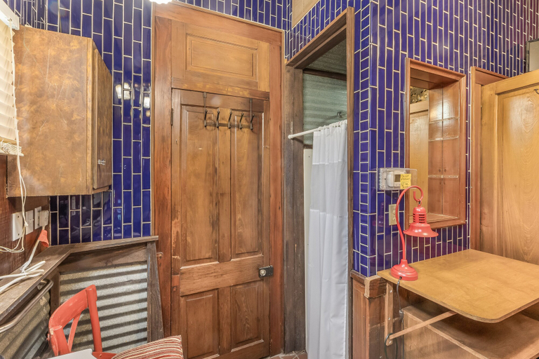 Others 5, Royal Barracks Guest House, Orleans