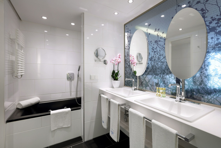 Bathroom 4, Eurostars Book Hotel, München