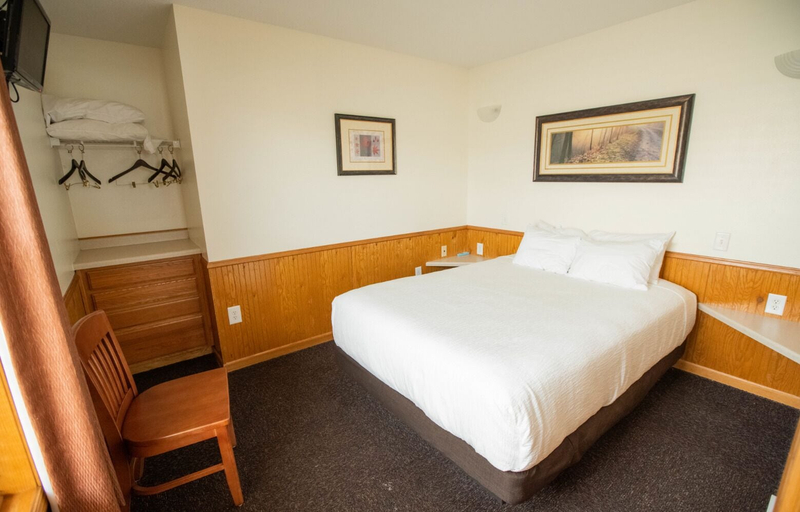 Bedroom 2, Grand Hinckley RV Resort, Pine