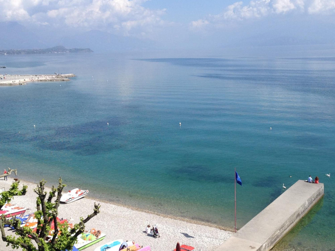 Others 5, Hotel Riviera, Brescia