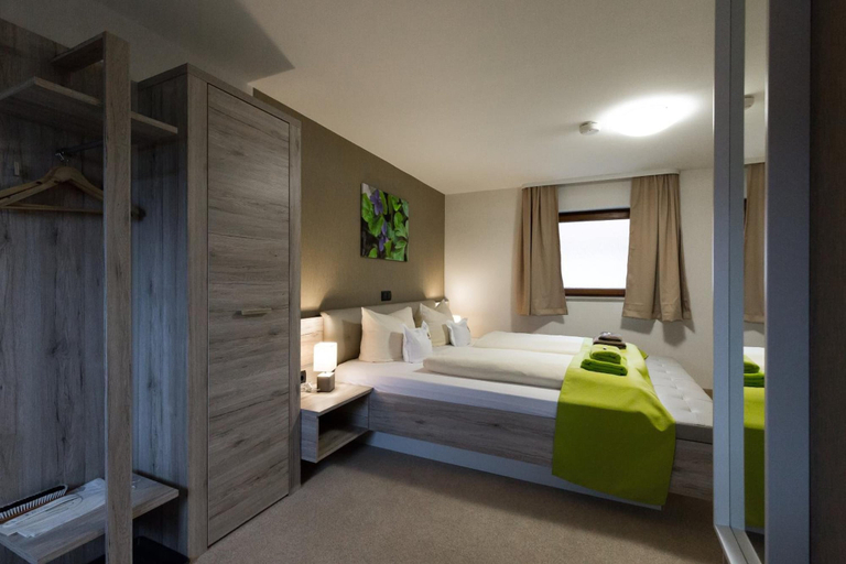 Bedroom 3, Kräuterhotel Garni zur Klostergrotte, Weimarer Land