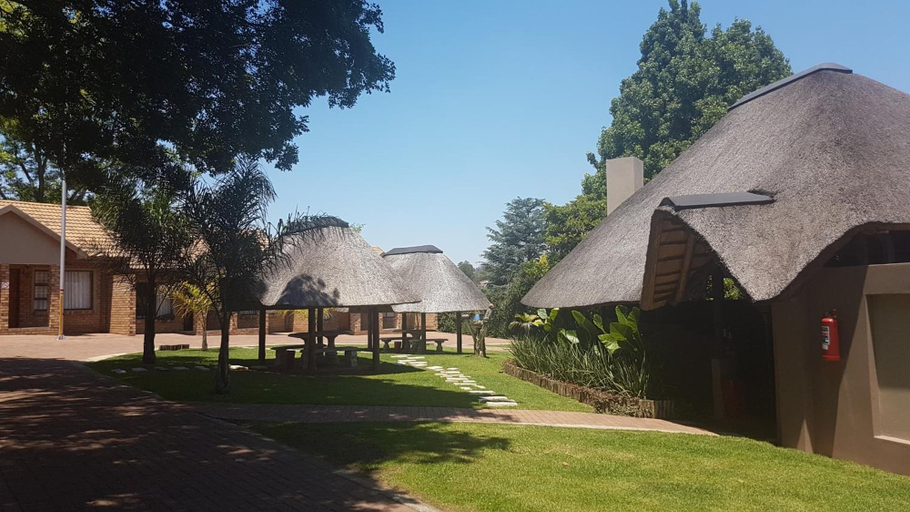 Exterior & Views 2, B at Home Guesthouse Piet Retief, Gert Sibande