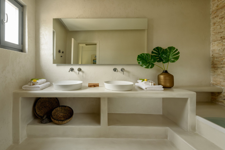 Bathroom 4, Phaos at Cellaria Estate, South Aegean