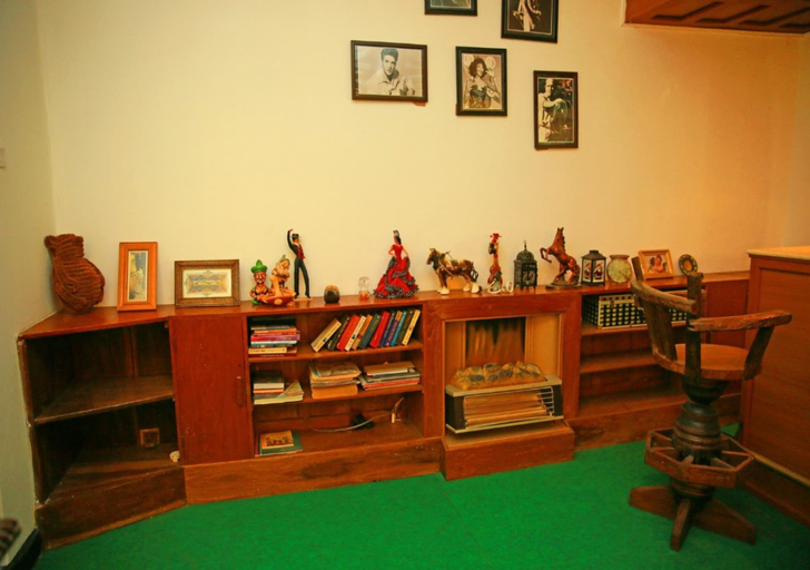Library, Hillsborough Cottage Nuwara Eliya, Nuwara Eliya