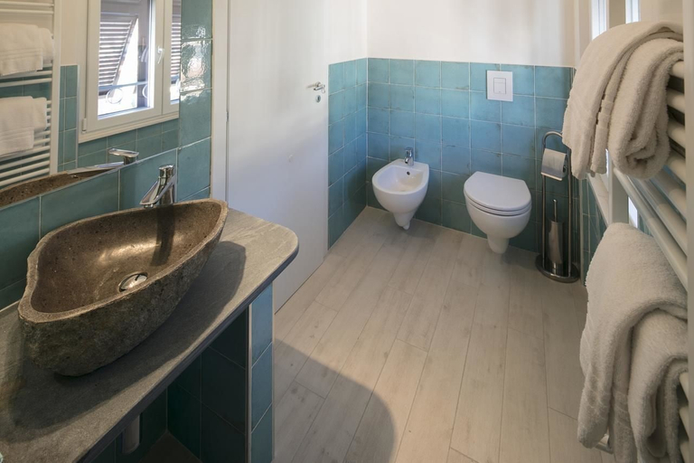 Bathroom 4, Affittacamere Margherita, La Spezia