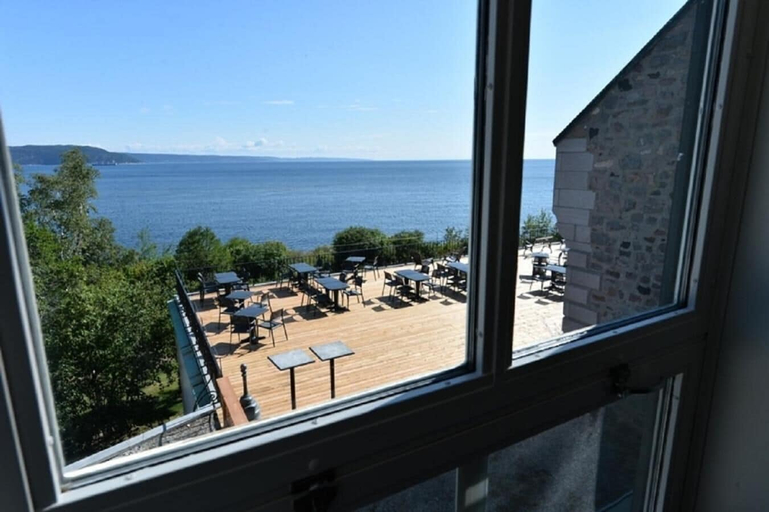 Others 5, Hôtel Le Manoir, Manicouagan