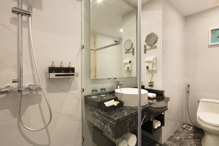 Bathroom 5, Erica Nha Trang Hotel, Nha Trang