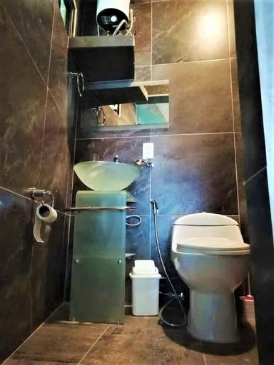 Bathroom 3, Kaeli's Caribbean Studios, Campeche