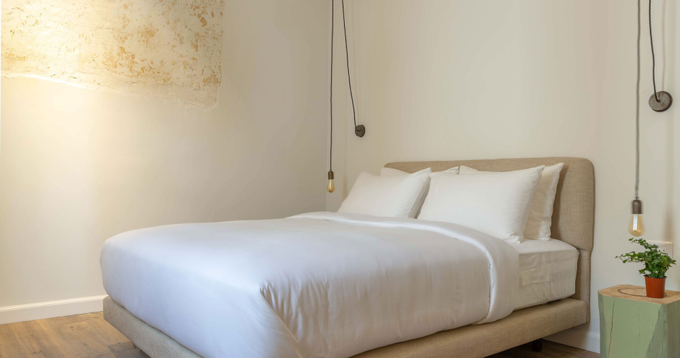 Bedroom 4, Ruby