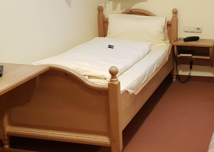 Bedroom 3, Gasthof Frankenstuben, Haßberge