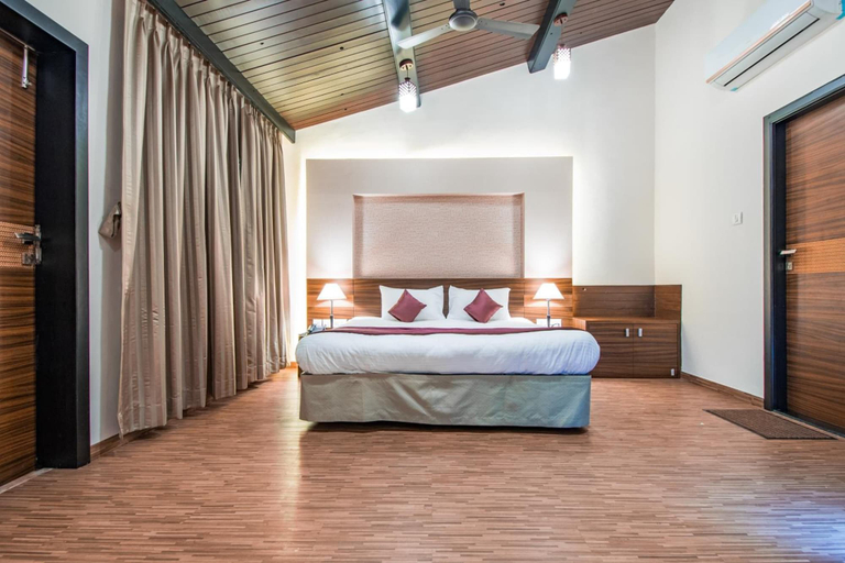 Bedroom 3, Treebo Five Elements with Swimming Pool, Pune