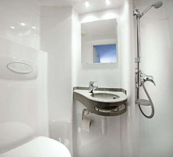 Bathroom 4, Bud Gett Hostels, Groningen