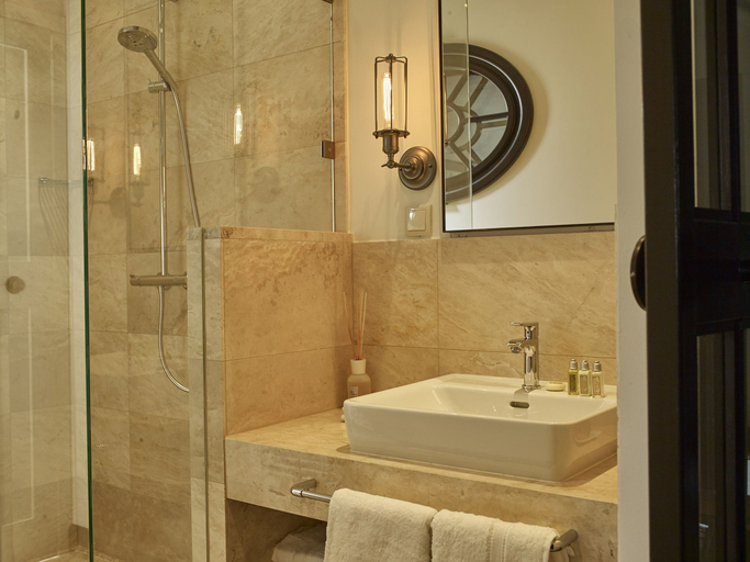 Bathroom 4, Pest-Buda Design Hotel by Zsidai Hotels, Budapesti